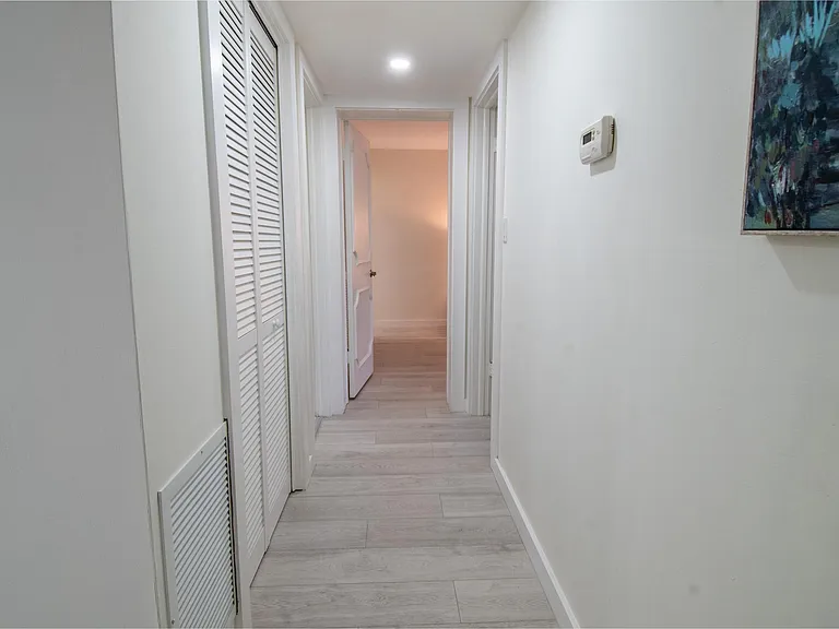 5 High Point Cir W #212 — Photo 14