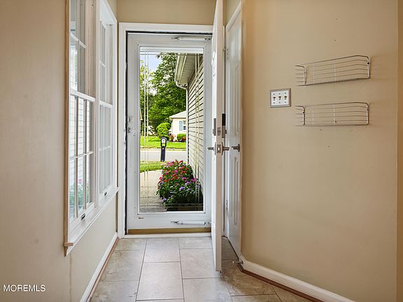 4th image of 1573 Alpen Lane