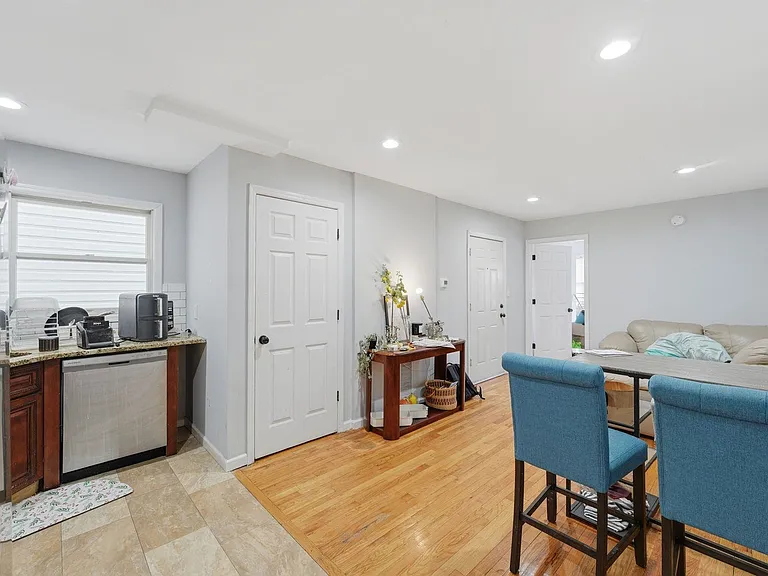 499 Ocean Ave #1 — Photo 4