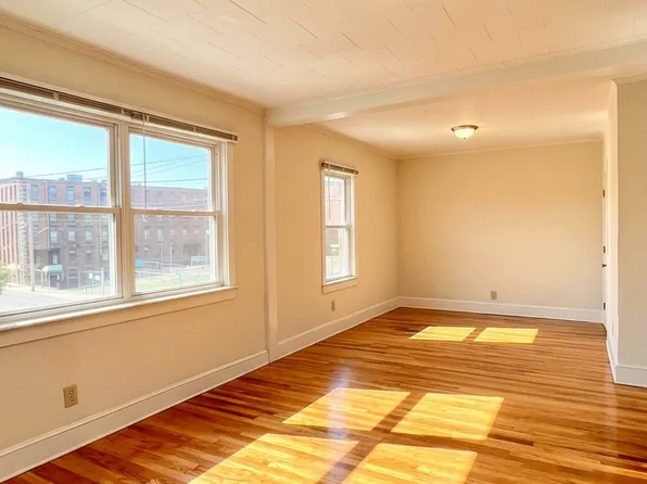 45 Slater St #1, Fall River, MA 02720