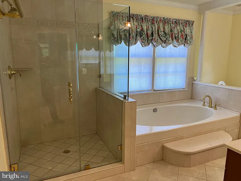 10220 Cedar Pond Dr — Photo 38