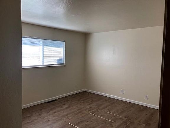 4th image of 8185 Kelton Dr