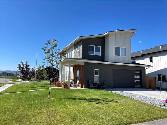 4th image of 582 Holstein Way