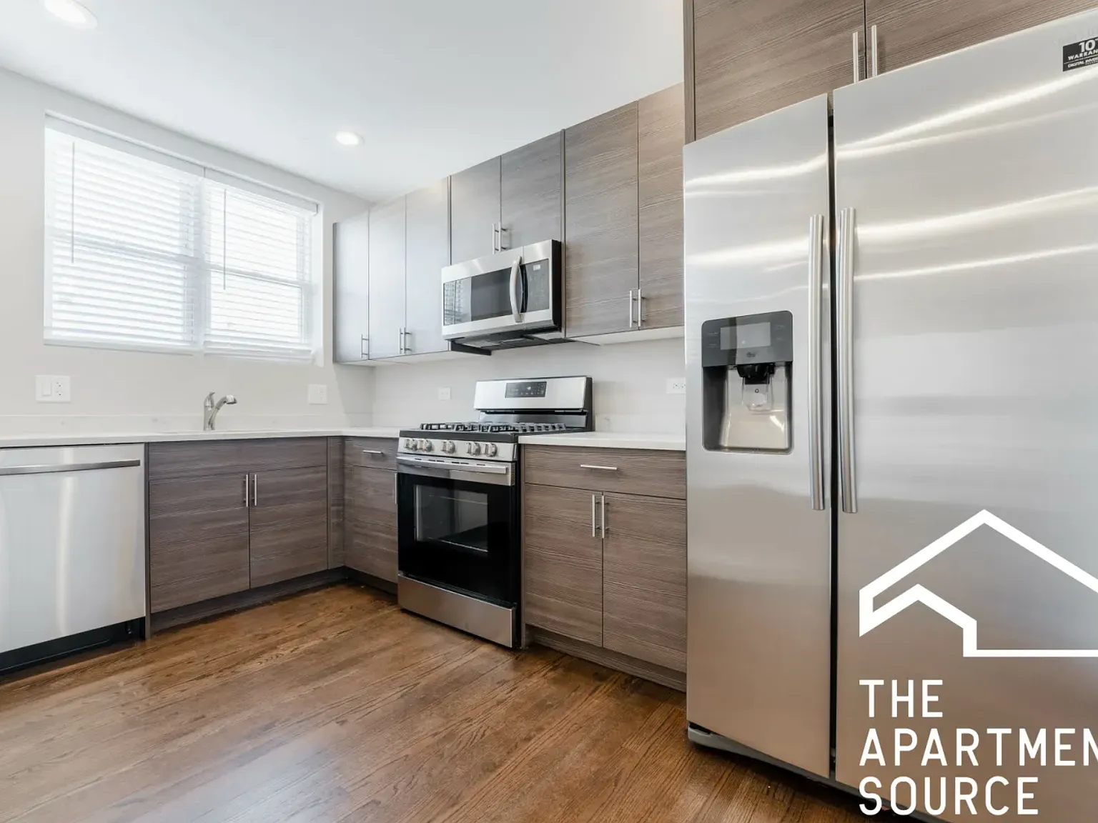 2 bed, 1100 sqft, $3,150 — Photo 2