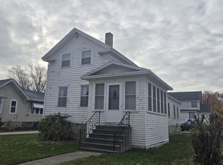 51 W 12th Ave, Oshkosh, WI 54902