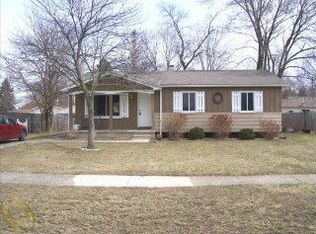 404 Crescent Ave, Holly, MI
