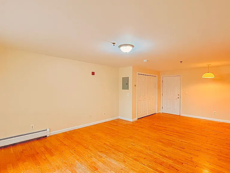 405 Main St #205 — Photo 8