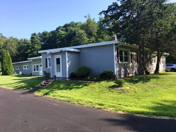 2 Osborne Ln APT 1, Woodbridge, CT 06525