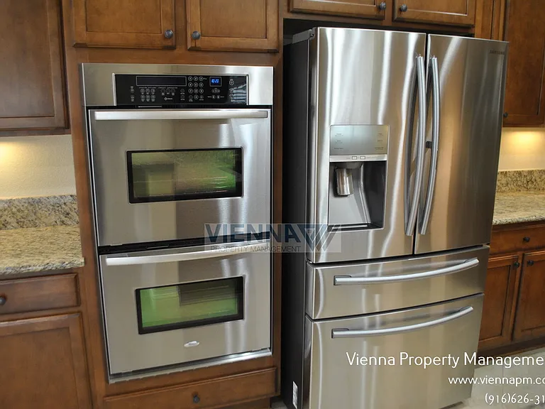 2101 Harpford Dr — Photo 12