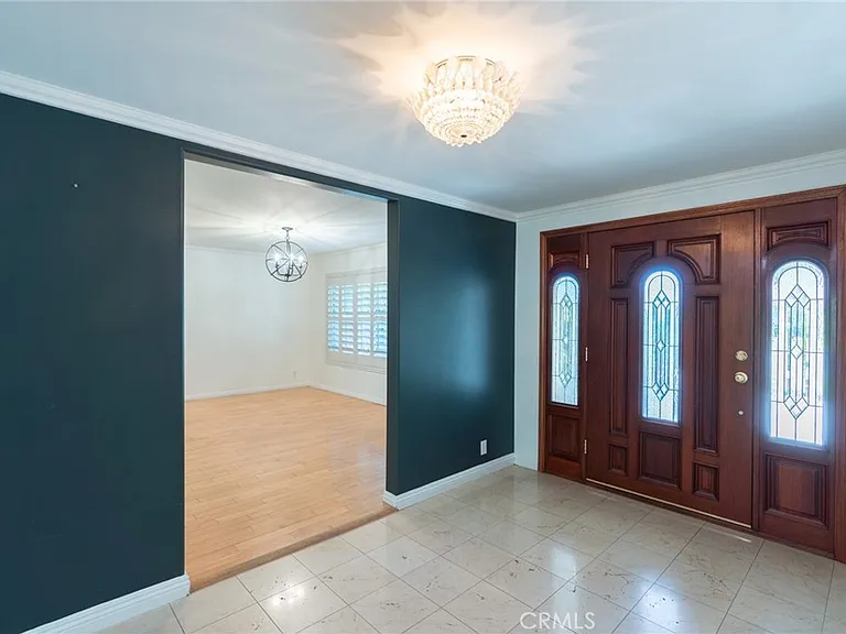 333 W Wistaria Ave — Photo 6