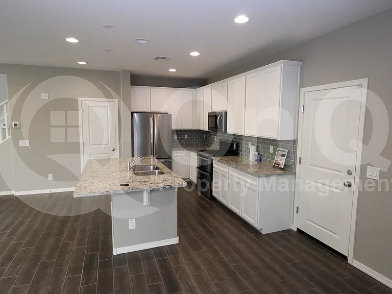 17222 N 9th Pl — Photo 4