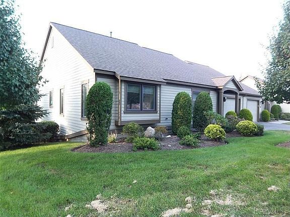 4th image of 404 Heritage Hls #A