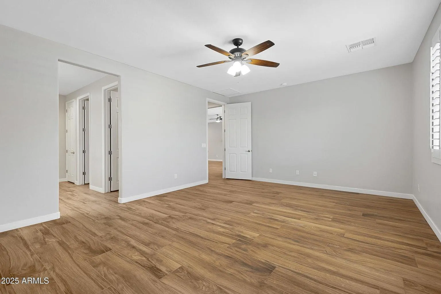 16658 W Mescal St — Photo 4