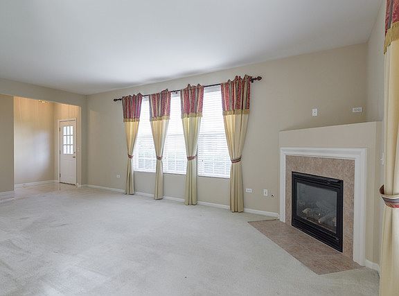 4th image of 3169 Bromley Ln #3169