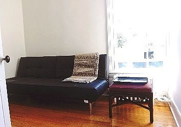 5th image of 34 Hampton St Floor 2