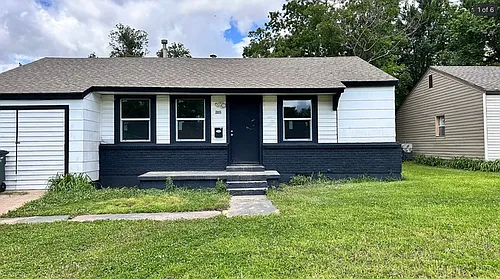 3905 NW 23rd St Photo 1