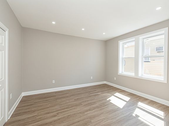 5th image of 10 Alyea Ter APT 6