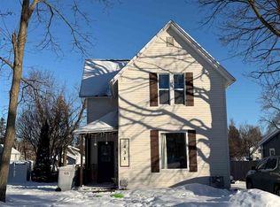 431 Carleton St, Petoskey, MI 49770