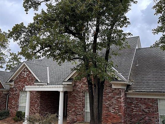 5th image of 2701 Mission Dr