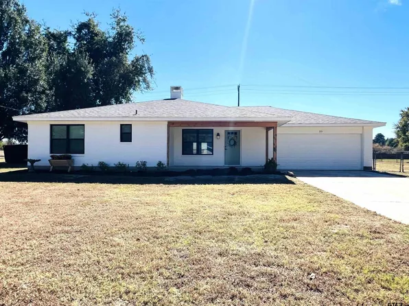 213 Martha Dr, Winnsboro, TX 75494