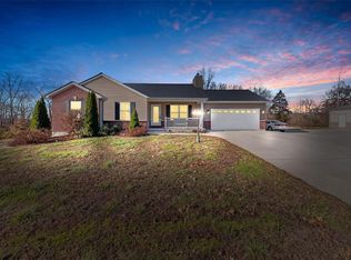 1565 Rahmier Rd, Moscow Mills, MO 63362