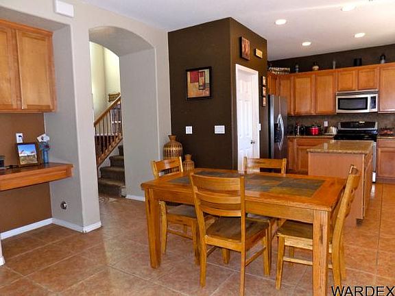 5th image of 564 Downey Dr