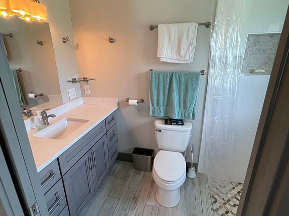 5th image of 2116 NE 8th Pl
