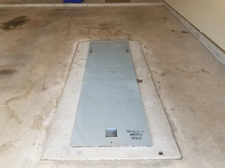 In ground Storm Shelter