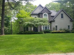 11407 Ridge Rd, South Lyon, MI 48178