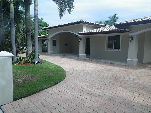 5th image of 2015 N Hibiscus Dr