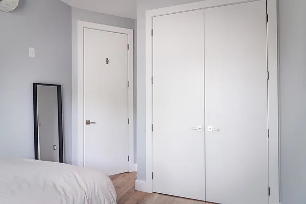 Rented by Venn NY Inc | media 13