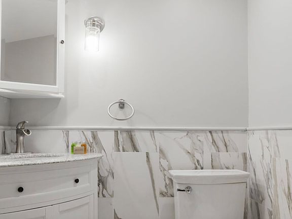 5th image of 13 Story St #2