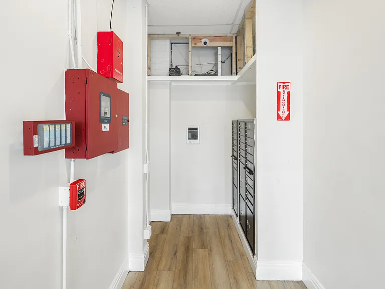 1023 N Broadway #304 — Photo 11