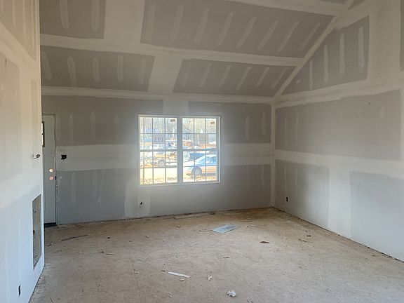 3rd image of 193 Chalet Cir
