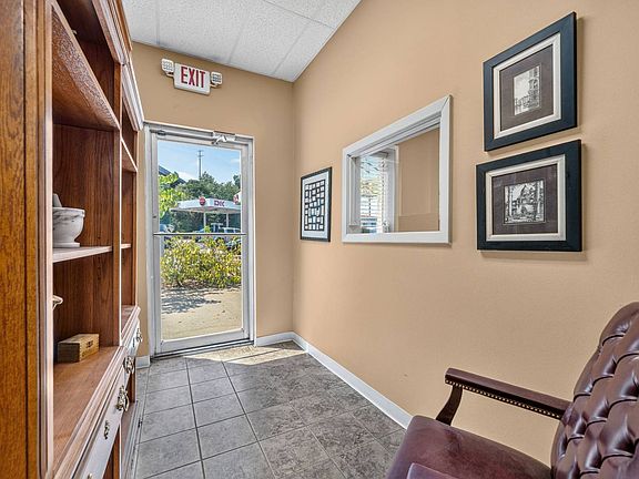5th image of 3306 Pike Ave