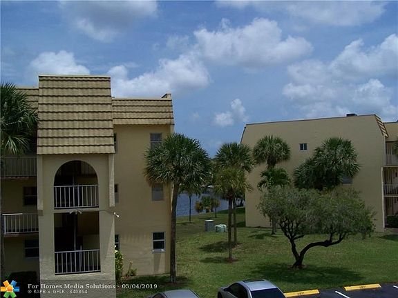 3rd image of 8280 Sunrise Lakes Blvd APT 302