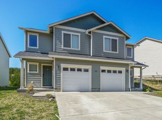 1564 SE Honeysuckle Loop #B, Warrenton, OR 97146