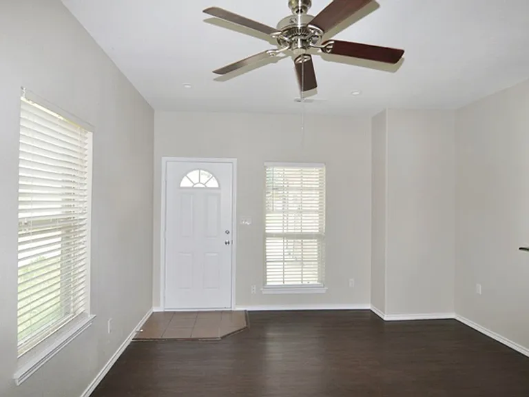 7600-7602 Novella Drive — Photo 8
