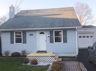 3522 Oak Dr, Edgewater, MD 21037