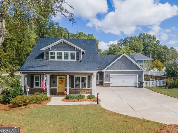 20 E Field St, Newnan, GA 30263