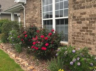 2182 Village Ln, Calera, AL 35040