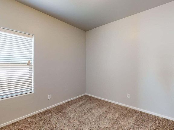 5th image of 744 Paseo Dulce Ave