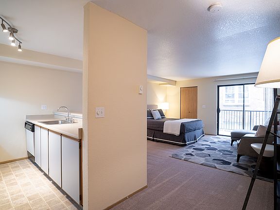 3rd image of 500 13th Ave E APT 302