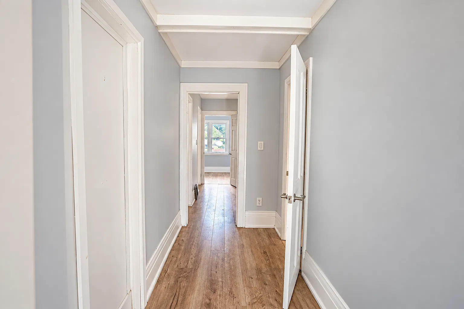 3 bed, $1,700 — Photo 1