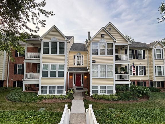 2nd image of 798 Southern Hills Dr