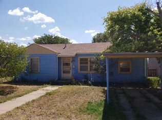 707 W Grover St, Floydada, TX 79235