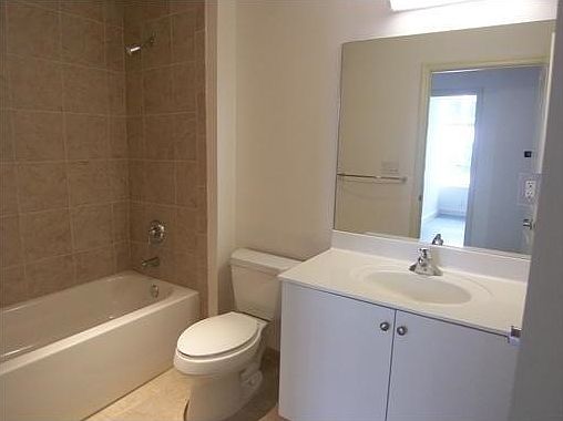 3rd image of 111 E Flagler St APT 1001