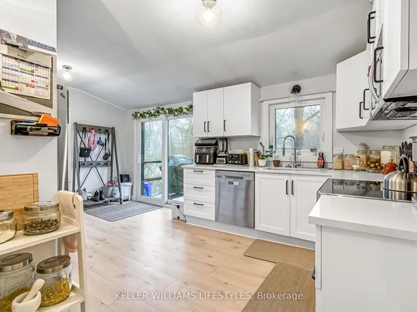 2 Opechee St, Saint Thomas, ON N5R 1V9