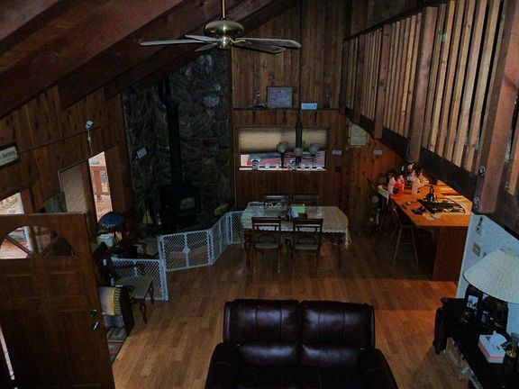 4th image of 453 Ponderosa Dr