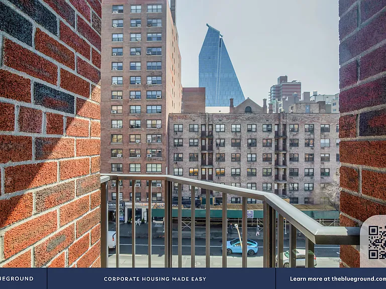 101 W 15th St #527 — Photo 15